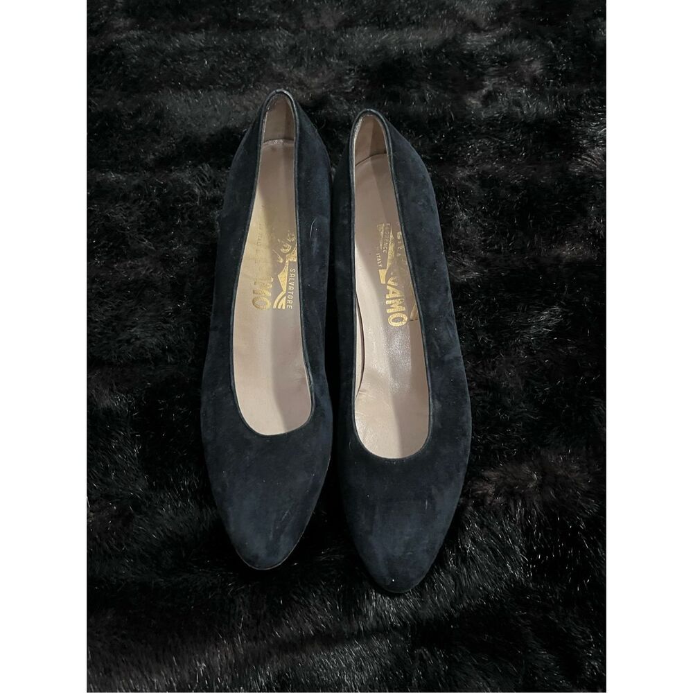 Salvatore Ferragamo Black Suede Pumps high heels , Made in Italy, Size 6 B